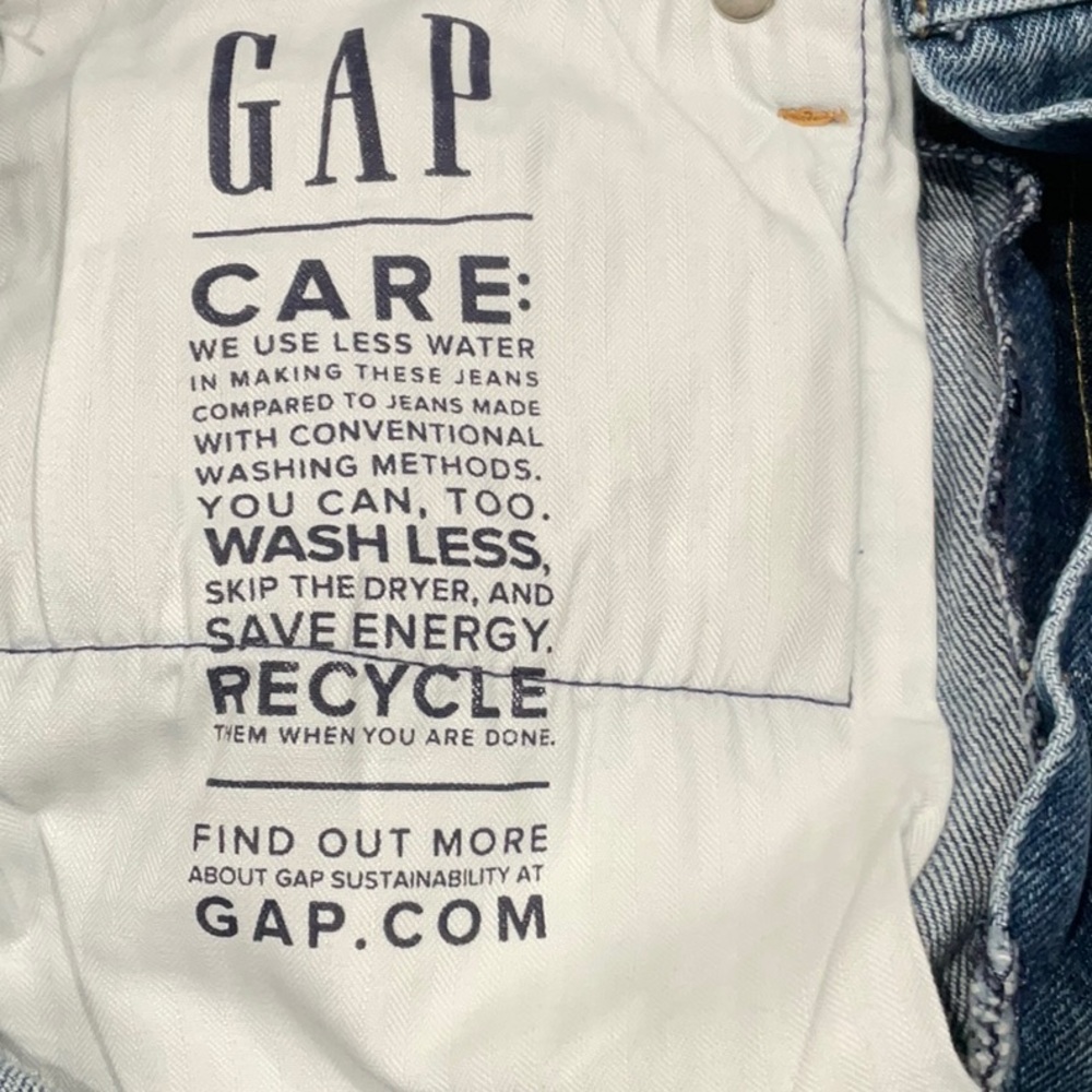 GAP 90s straight high rise. Slim through the hip & thigh. Straight leg size 28/6 - Picture 5 of 13